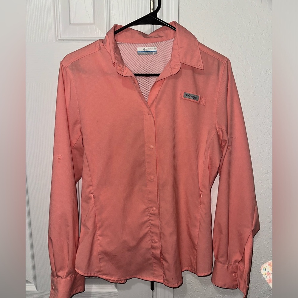 Columbia women’s fishing shirt Small